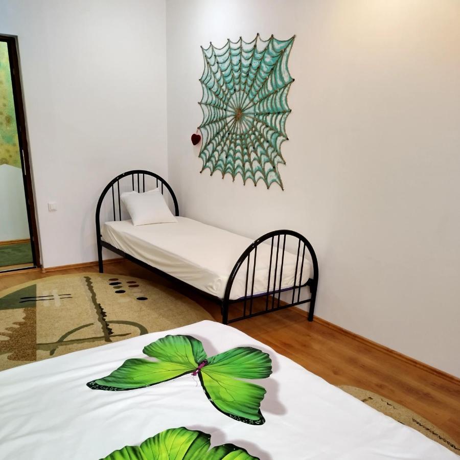 Apartament Camelia Petrozsény Kültér fotó