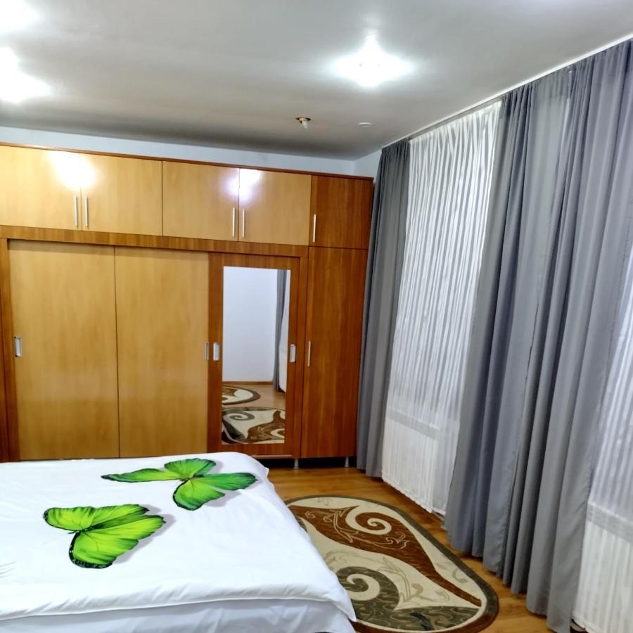 Apartament Camelia Petrozsény Kültér fotó